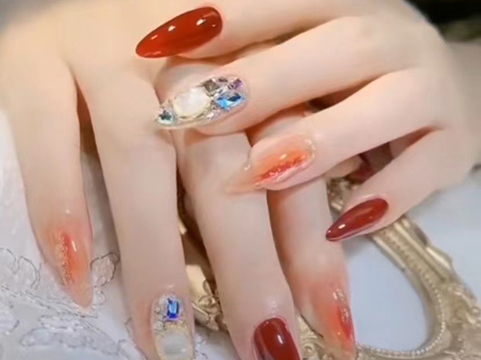 塘厦美甲培训教你夏日美甲及良好习惯！